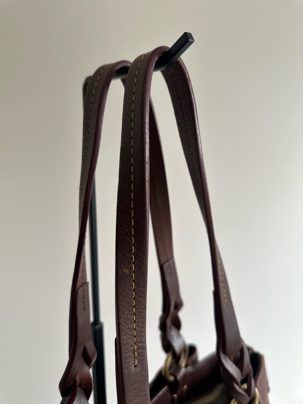 Dooney & Bourke Large Zip Chestnut Florentine Barlow Bag - Picture 5 of 12